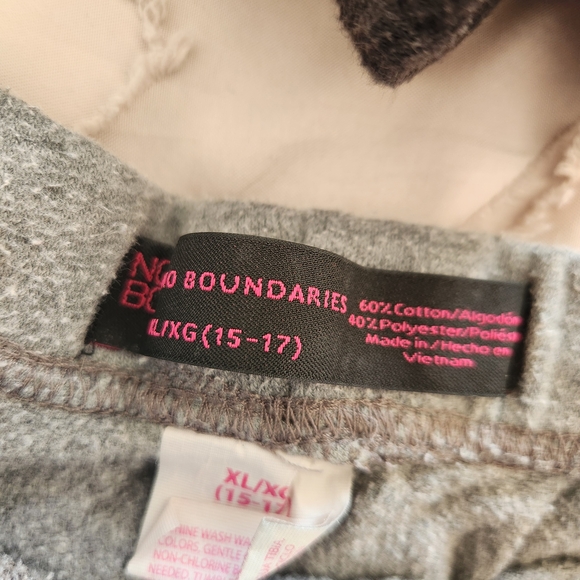 No Boundaries Black and Gray Athletic Shorts with Stripes - Picture 4 of 4